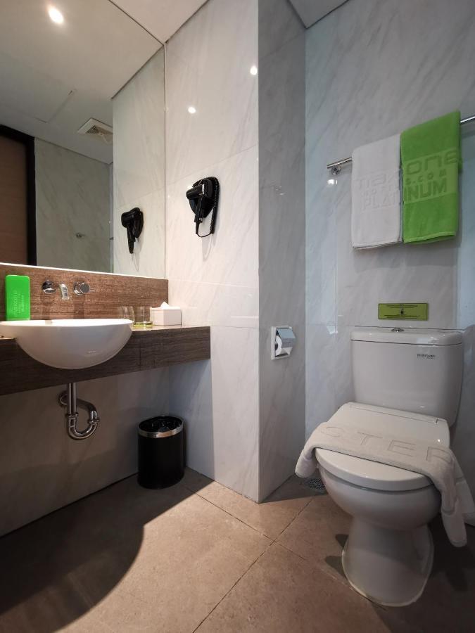 Maxone Platinum Hayam Wuruk Jacarta Exterior foto